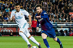 Imagen que contiene hierba, persona, exterior, fútbol
Descripción generada automáticamente