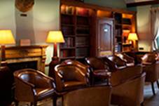 Imagen que contiene interior, sala, vida, suelo

Descripci�n generada con confianza muy alta